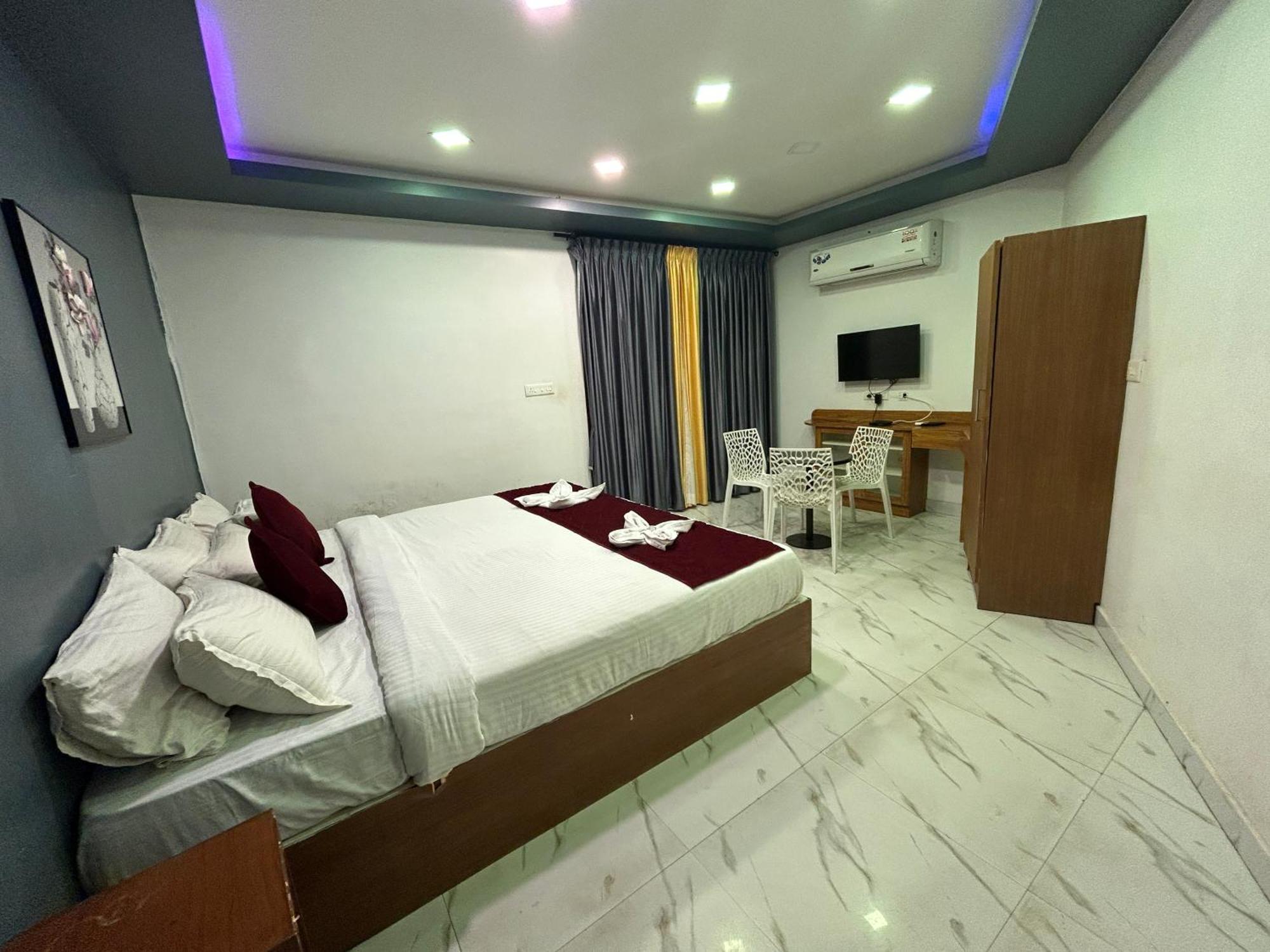 G Hotel Kottakuppam Exterior photo