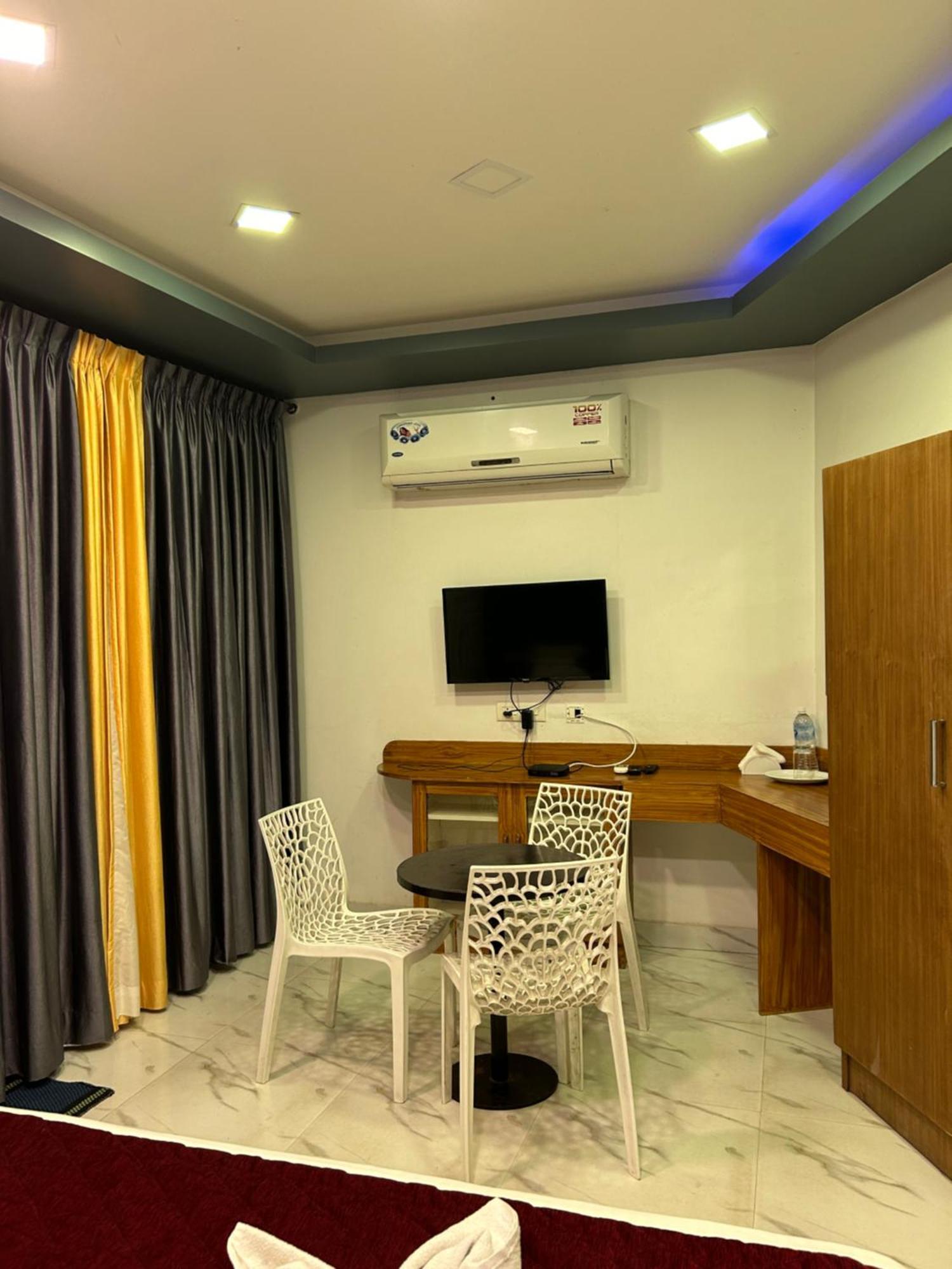 G Hotel Kottakuppam Exterior photo